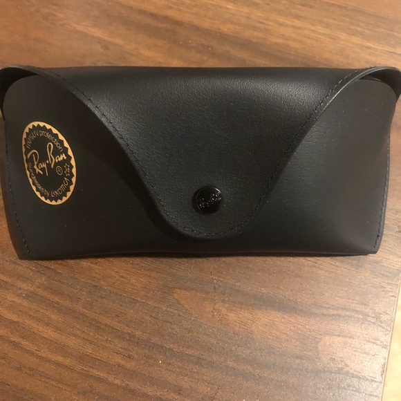 Ray-Ban Sunglass Case - Picture 4 of 6